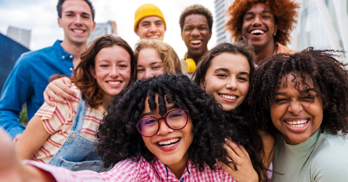 group selfie high school kids